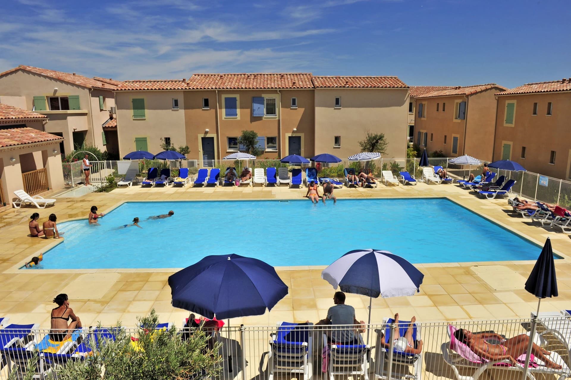 Résidence Goélia Le Mas des Arènes Mouriès vue piscine