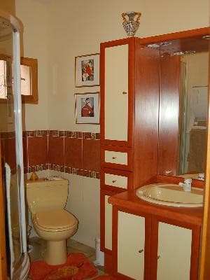 13T1037878_5_WEB.jpg