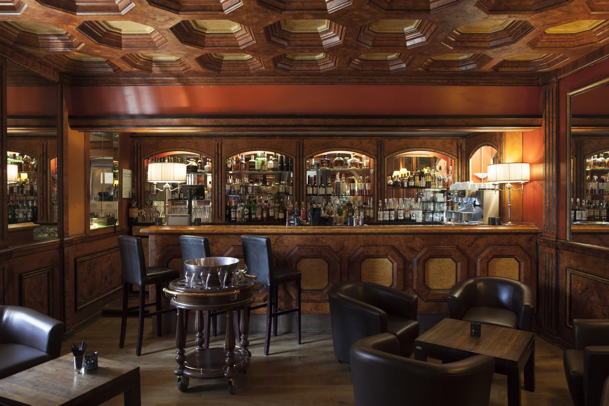 Restaurant_Valrugues_bar