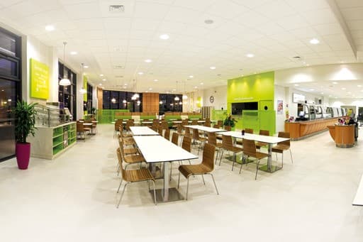 SALLE DE RESTAURANT.JPG