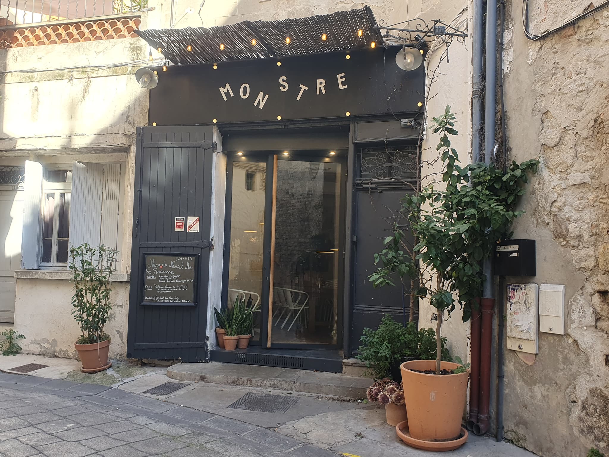 Monstre Restaurant Galerie