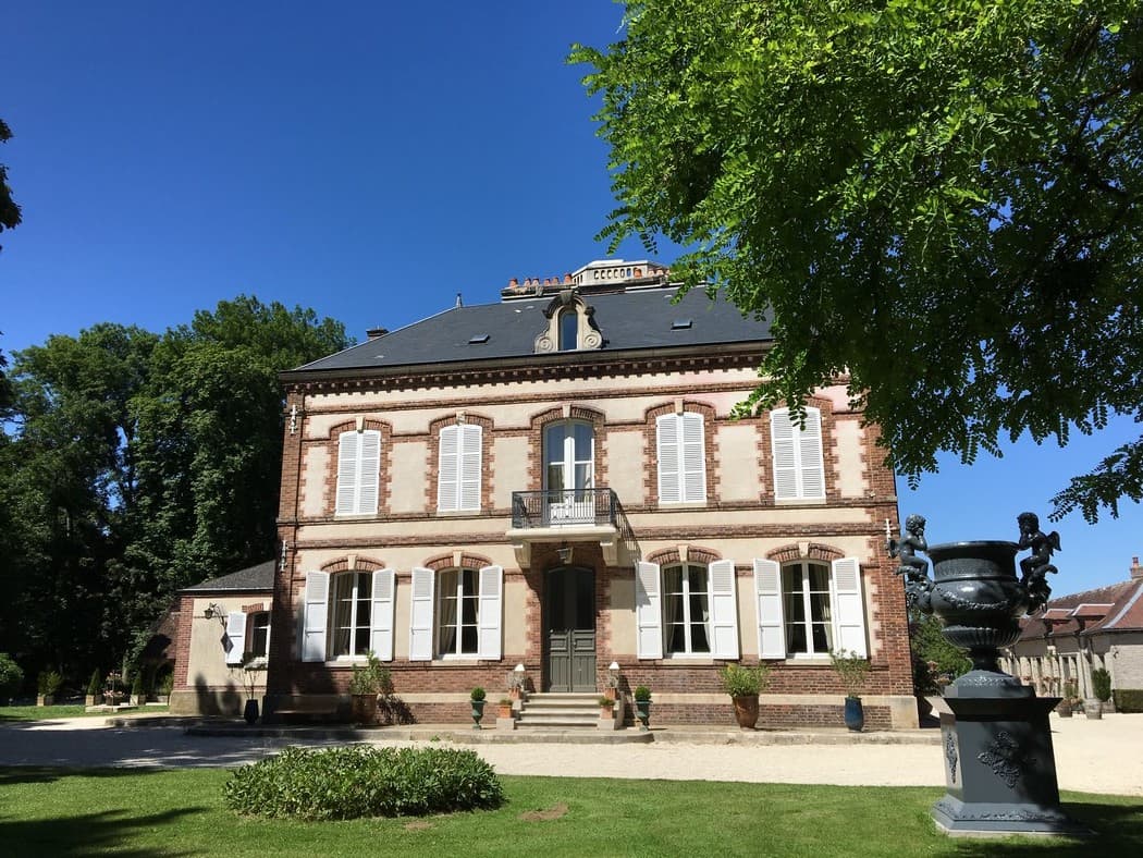 Château montabert.JPG