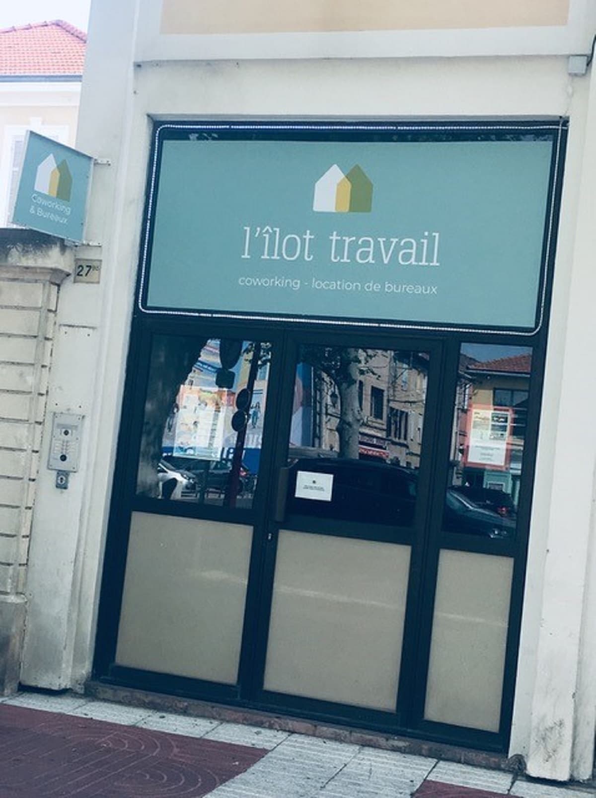 L’Ilot Travail