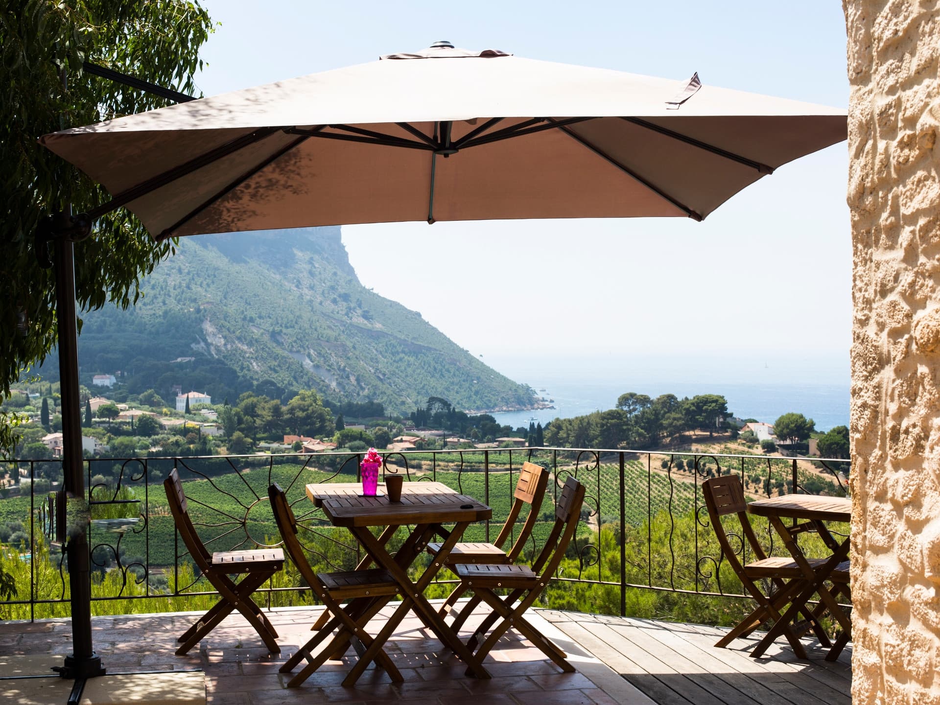 Terrasse petit déjeuner