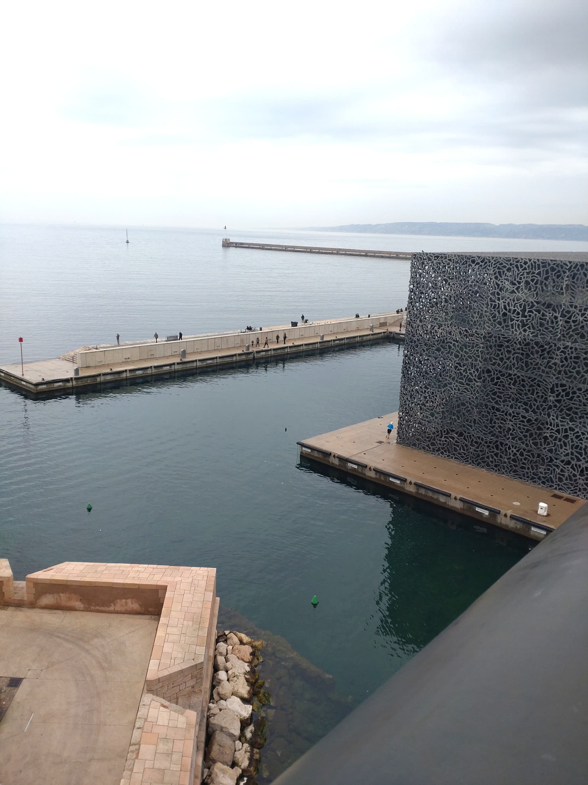 Darse du J4 près du Mucem_Marseille