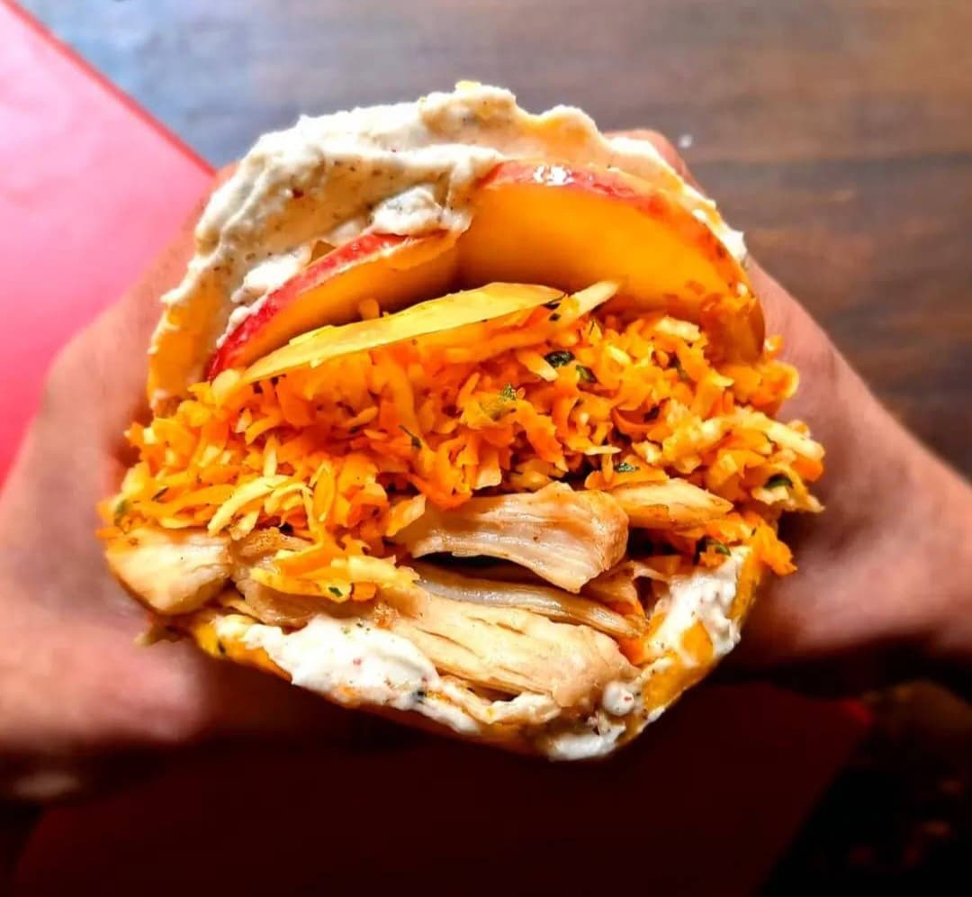 Sandwich poulet et mayonnaise baies rose maison