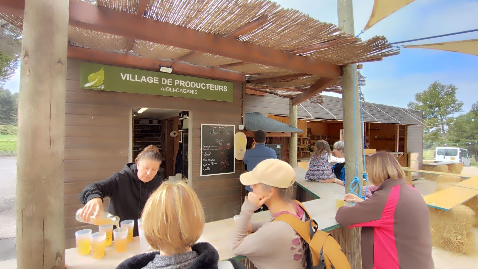 Un repas, un film, un débat à la ferme Aïoli Caganis_Martigues