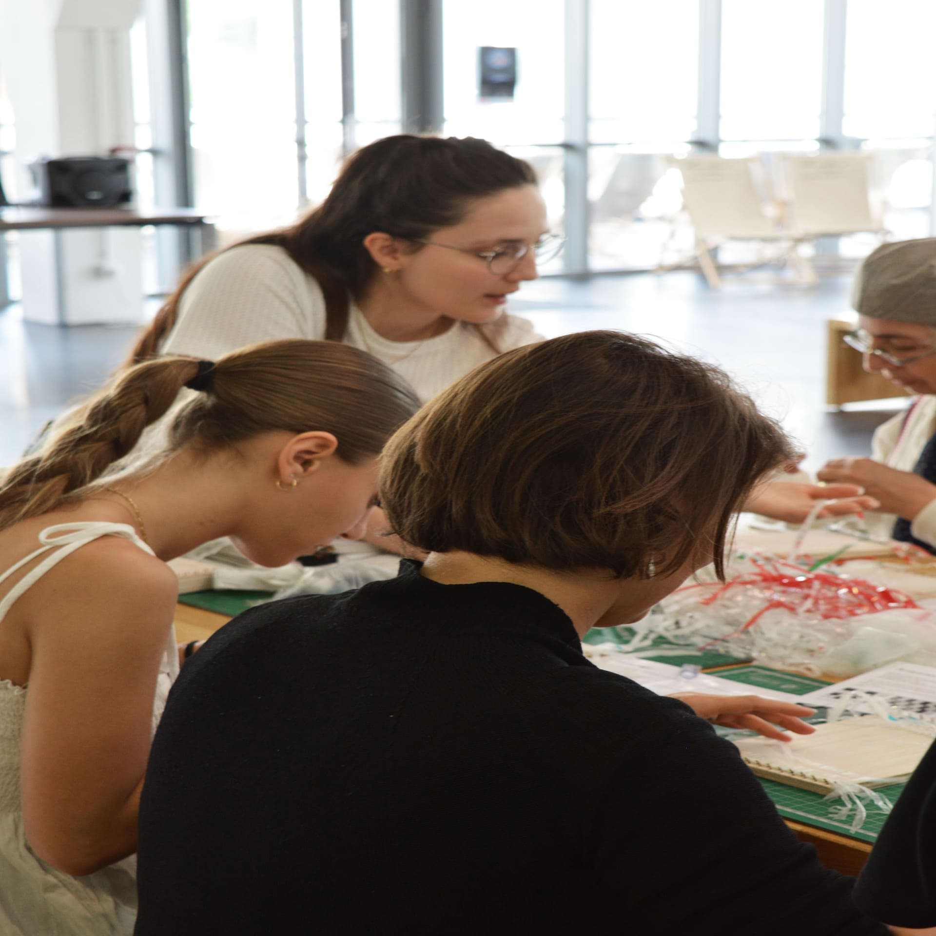 Atelier tissage et médiation environnementale_Martigues