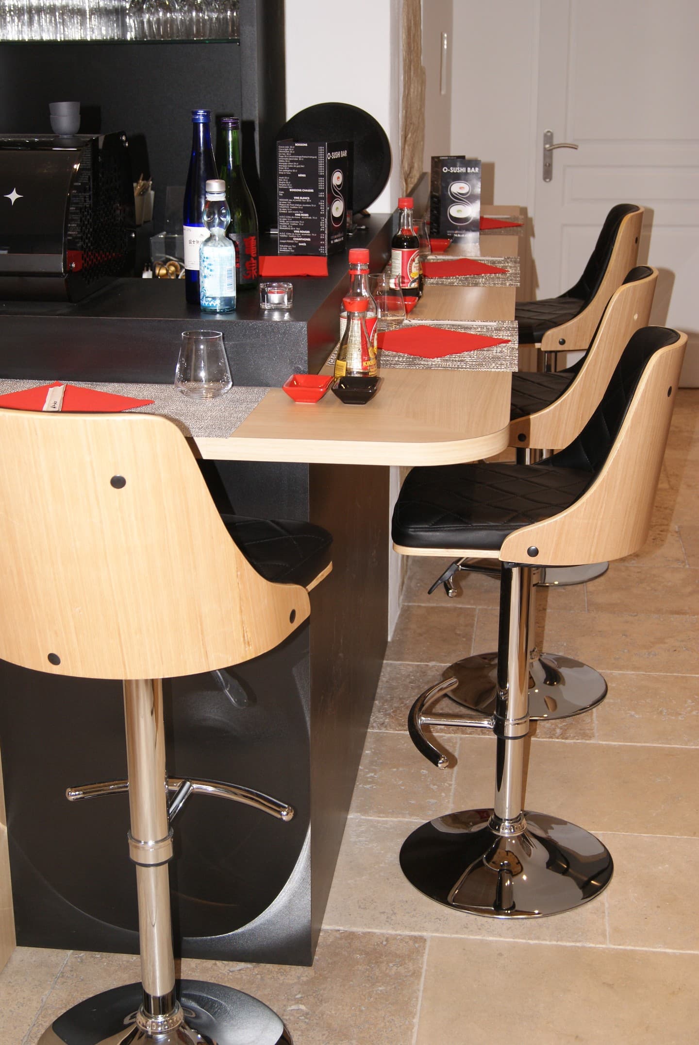 O_sushi_bar_table2
