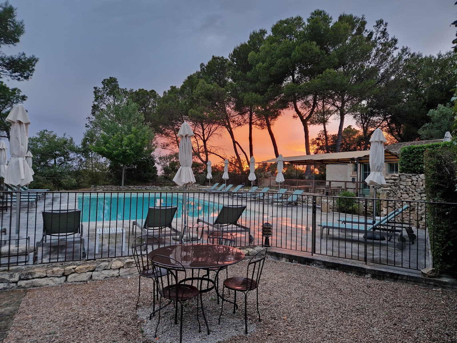 Côté piscine
