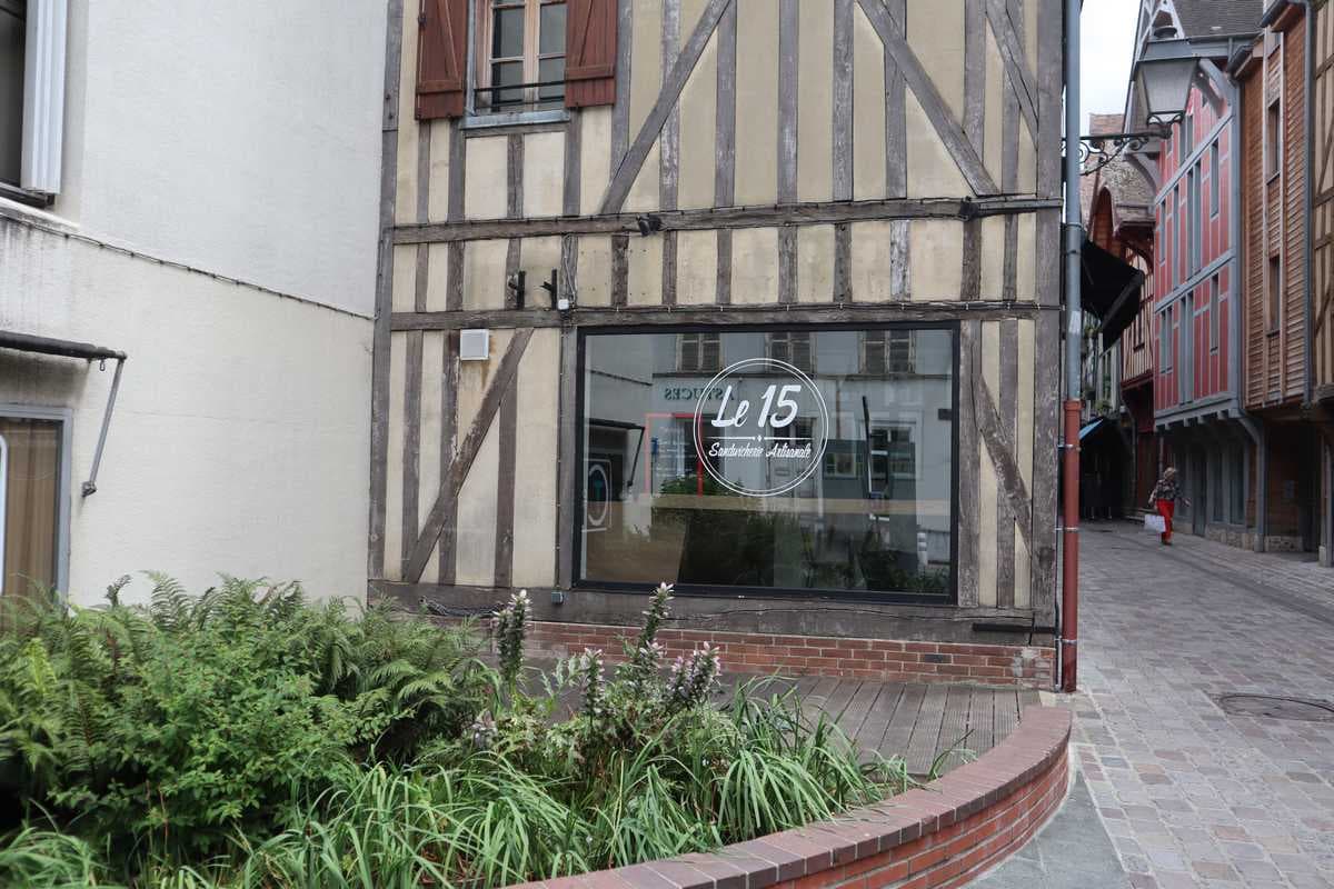 sandwicherie le 15.JPG