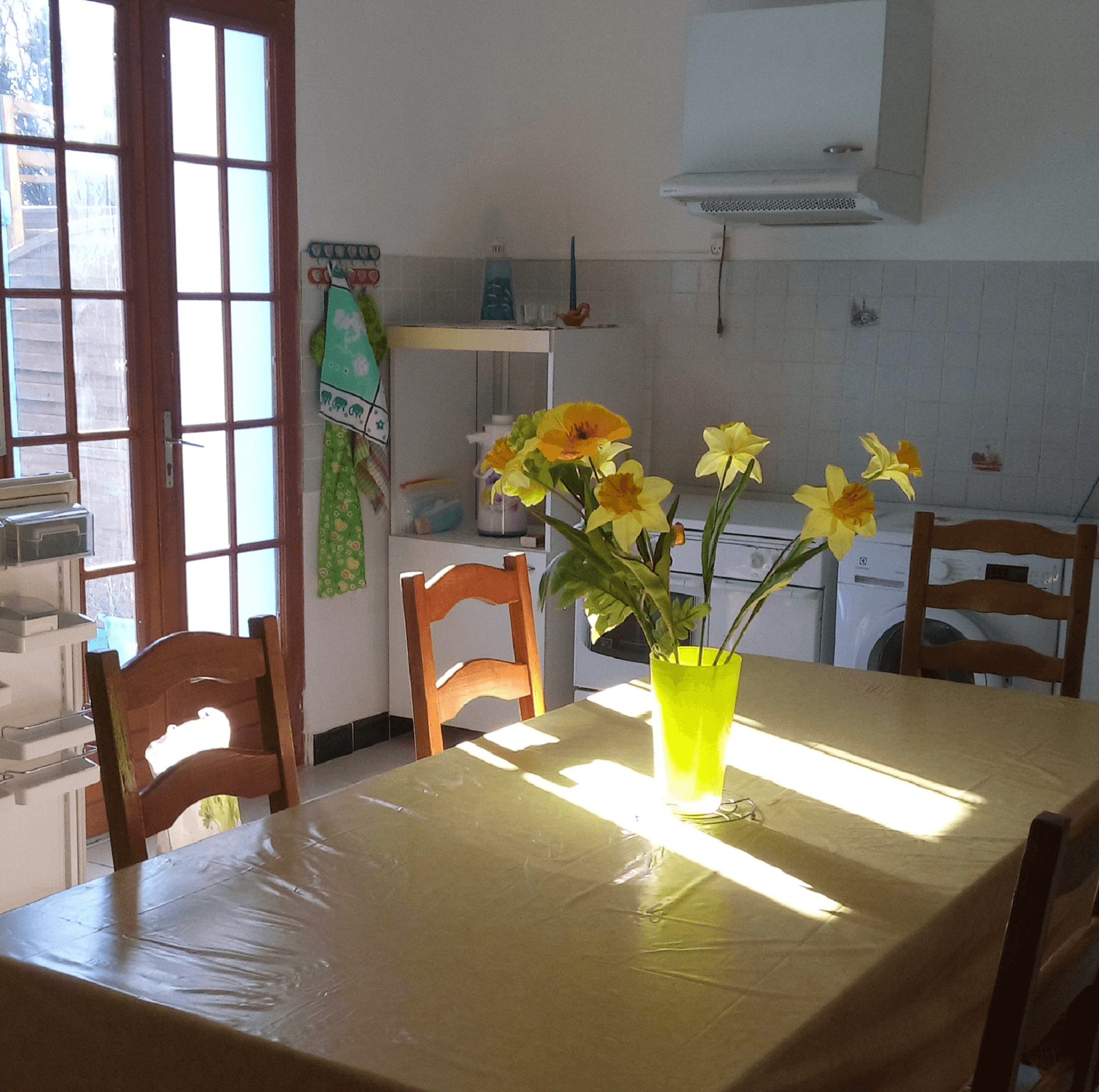 ex Helios salle à manger jumelée cuisine