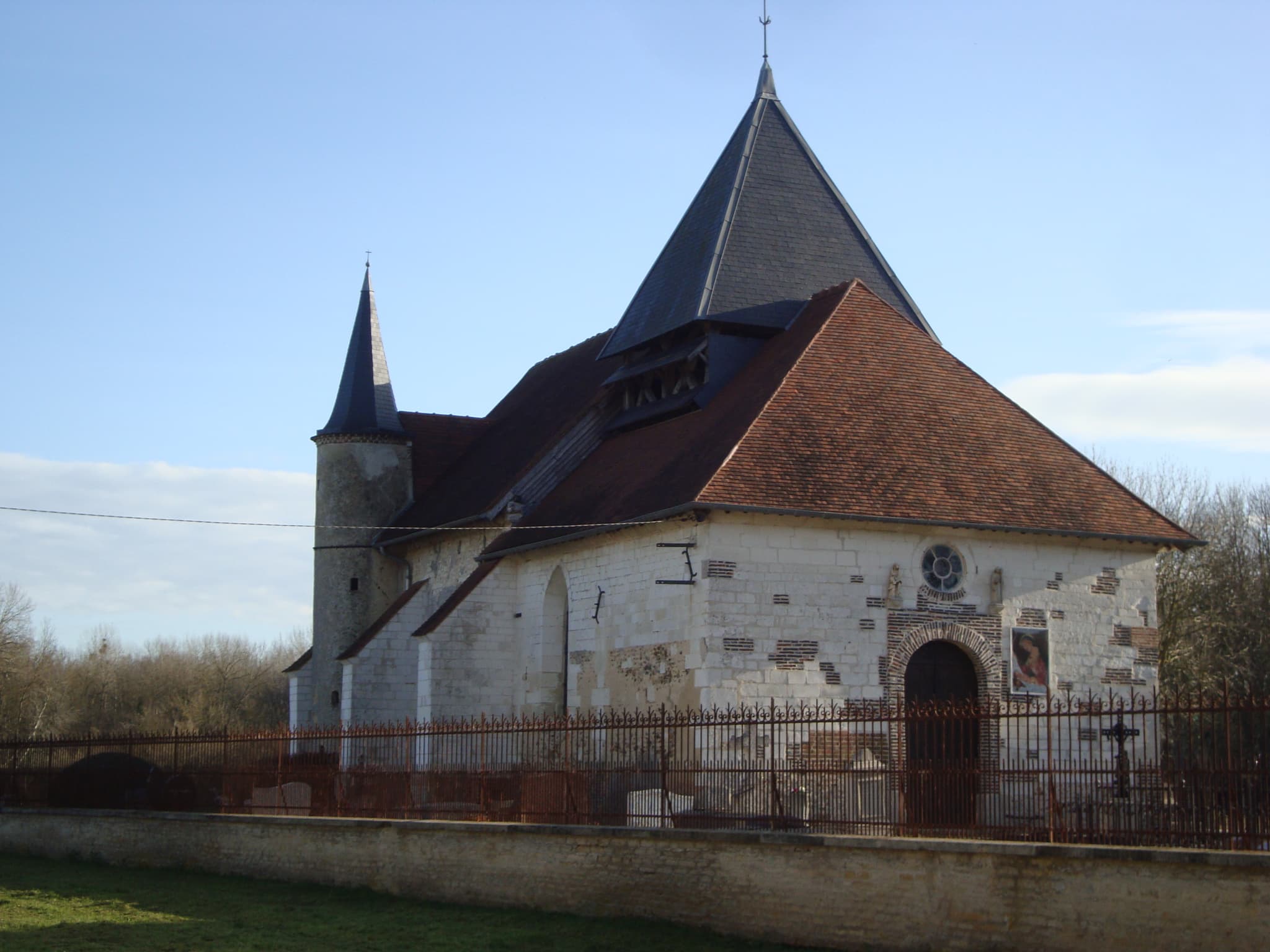 Eglise-Saint Pouange.JPG
